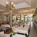 Miramar Hotel 4*
